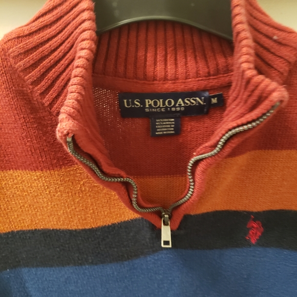 Sweater - Picture 3 of 3